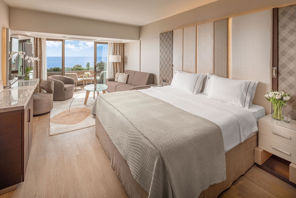 Four Seasons Hotel Limassol 12/50