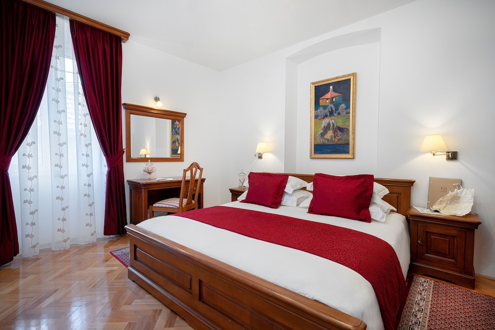 Heritage Hotel Tisno 28/80