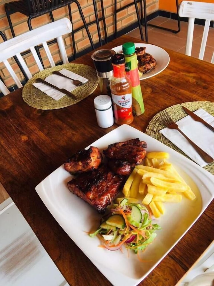 Nkanga Hotel 27/43