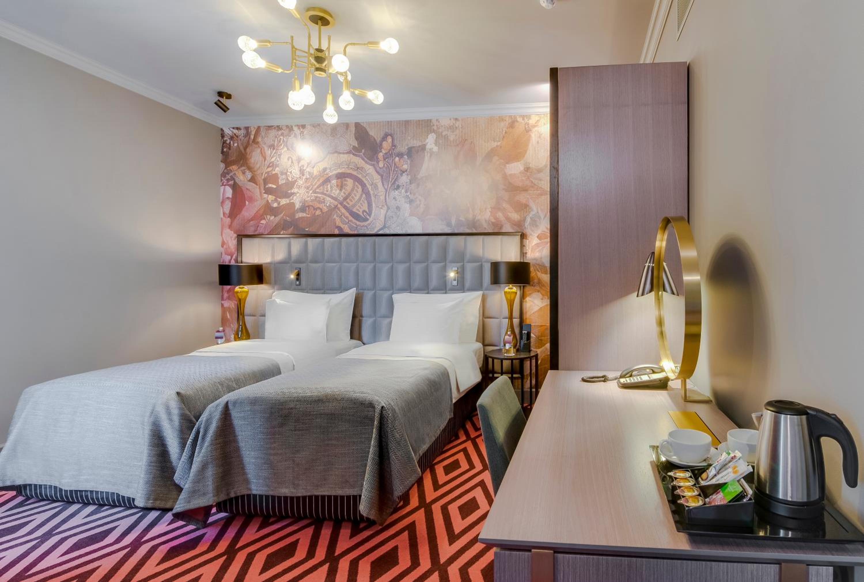 Premium, Single Bed, Park View