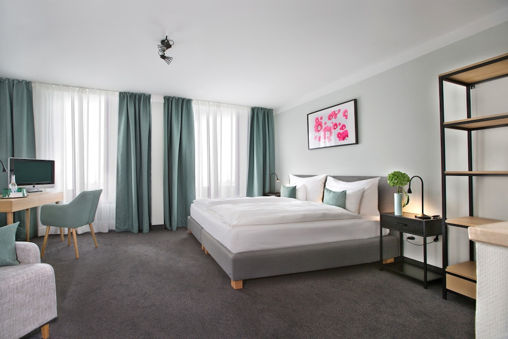 SUPERIOR, DOUBLE BED