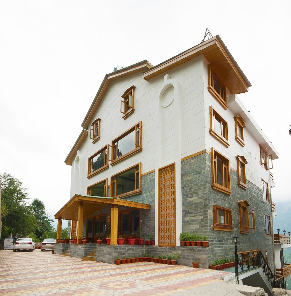Vivaan The Sunrise Resort 5/36