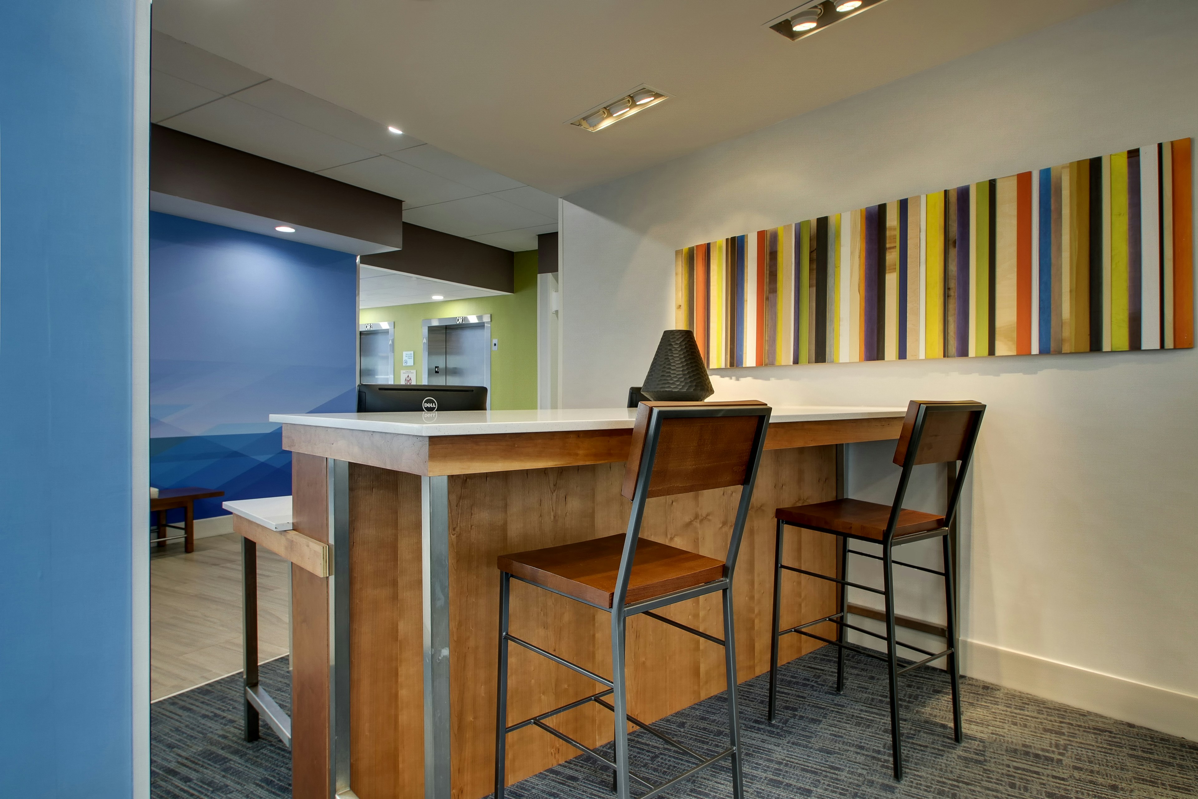 Holiday Inn Express Suites Mount Vernon 13/57