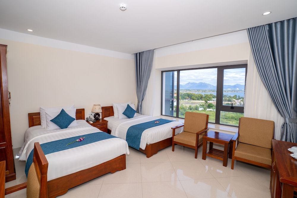 Navy Hotel Cam Ranh 18/50