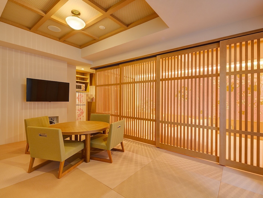 Sanrriott Kitahama 49/64