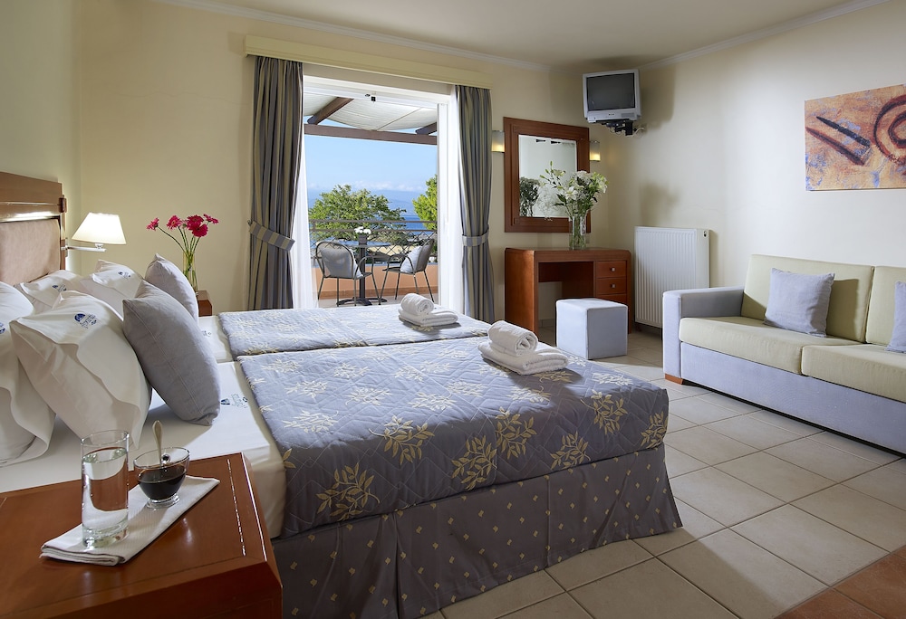 Avantis Suites Hotel 8/50