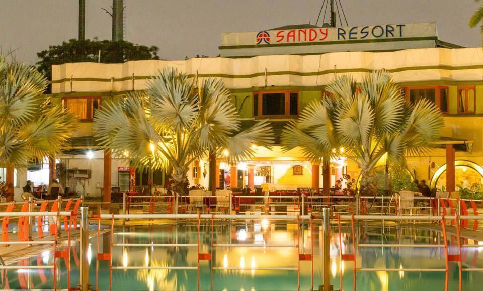 SANDY RESORT 4/17