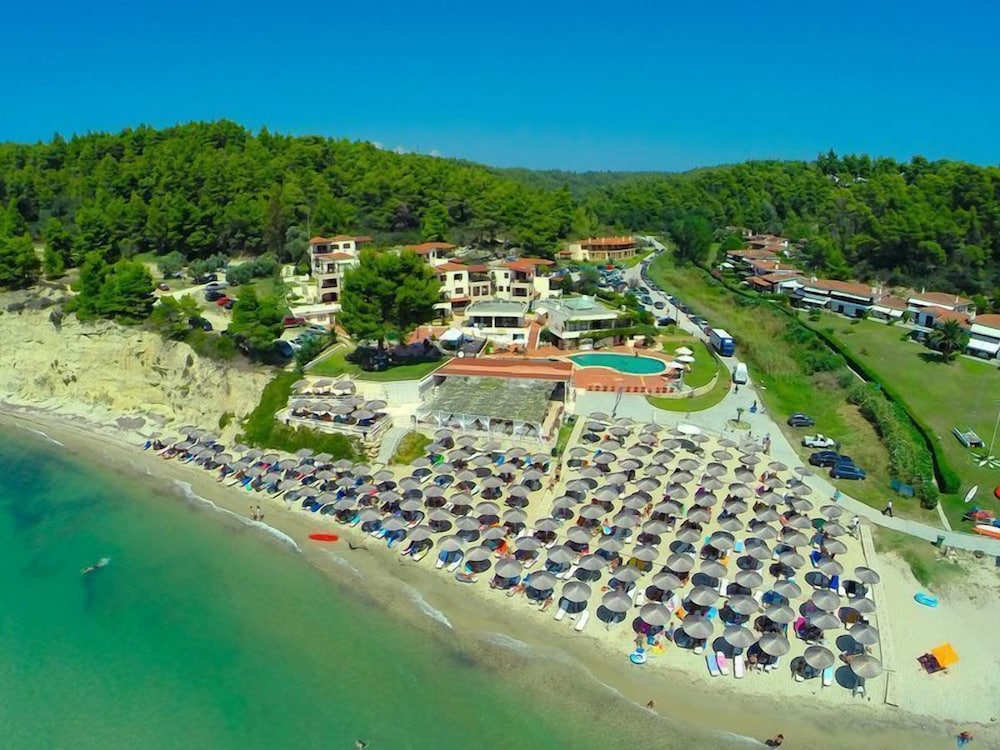 Elani Bay Resort 2/50