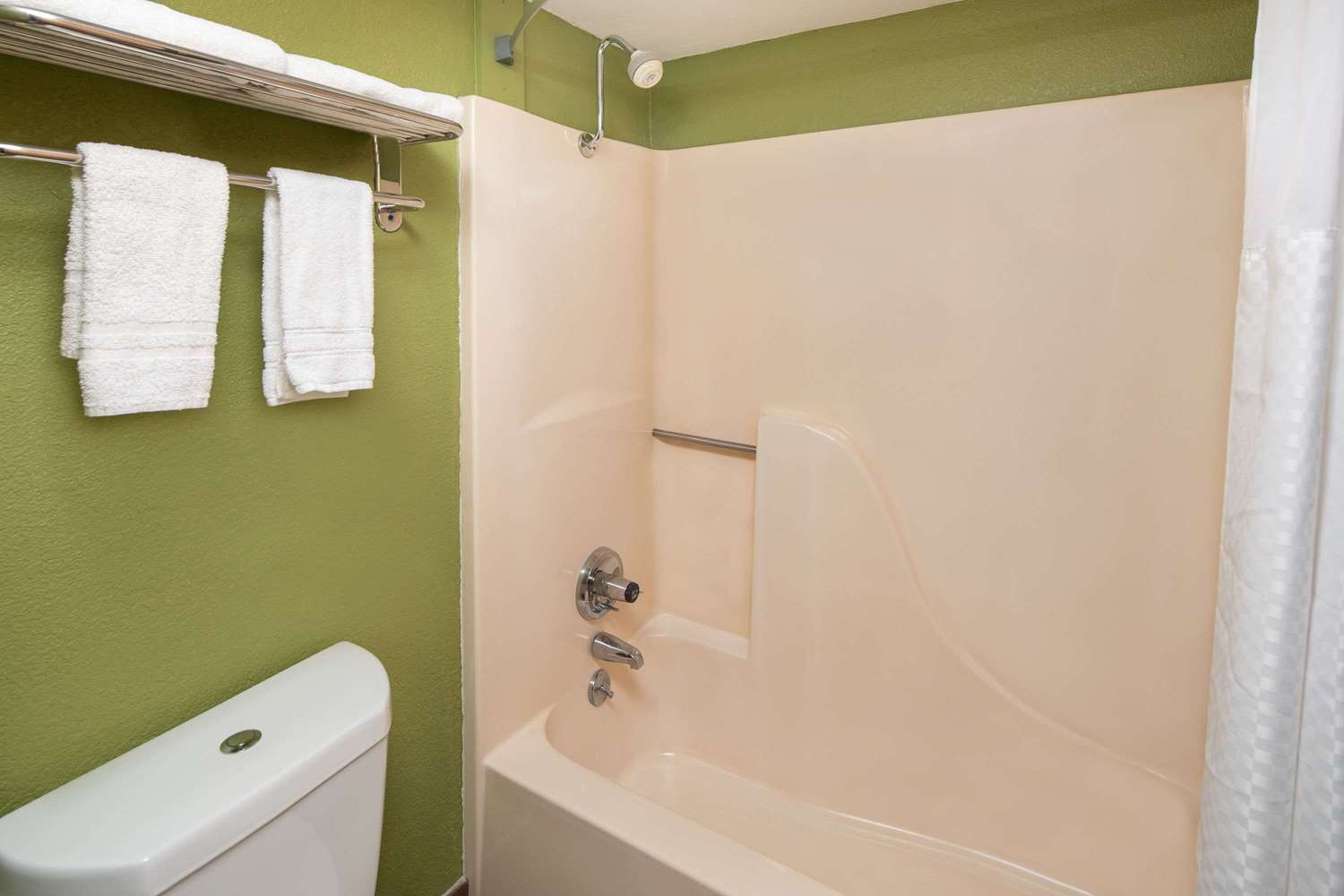 Days Inn By Wyndham Tupelo 17/19