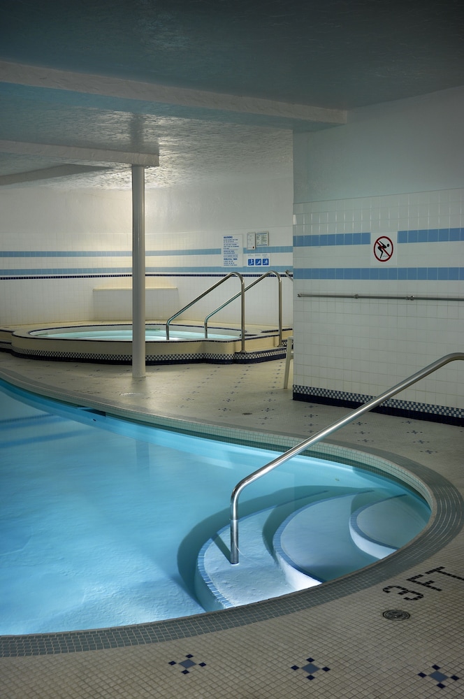 Royal Scot Hotel & Suites, Trademark Collection by Wyndham 38/76
