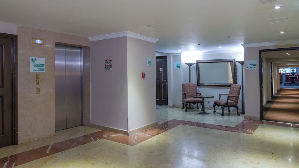 Holiday Inn Suites Mexico Zona Reforma An Ihg Hotel 6/50