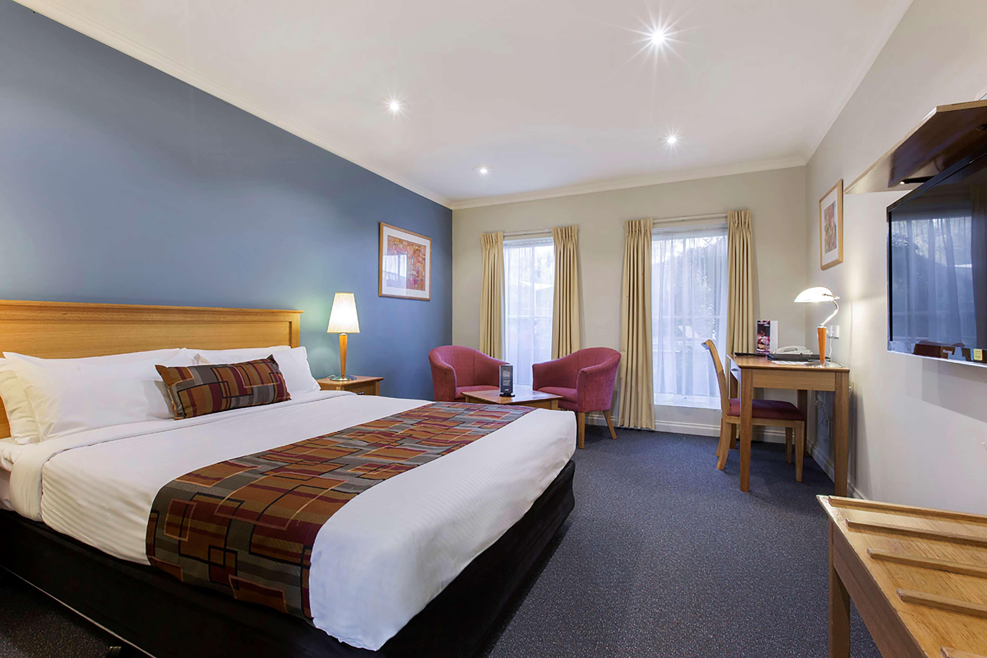 Room at Best Western Plus Buckingham International, MELBOURNE