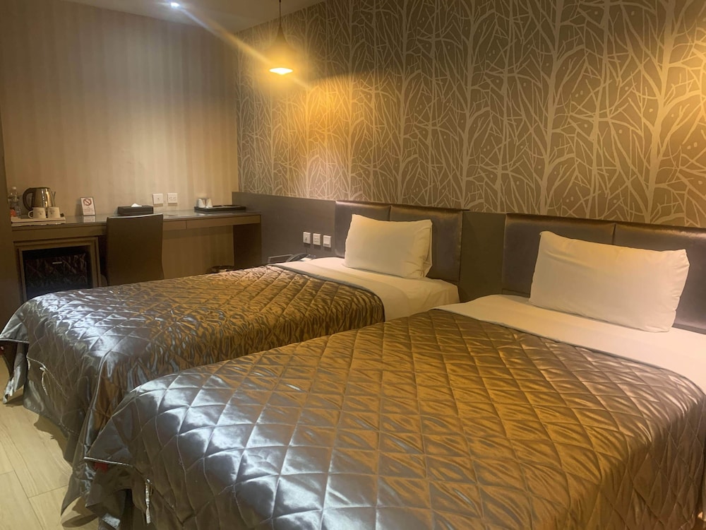 ECONOMY, TWIN BEDS, NO WINDOW