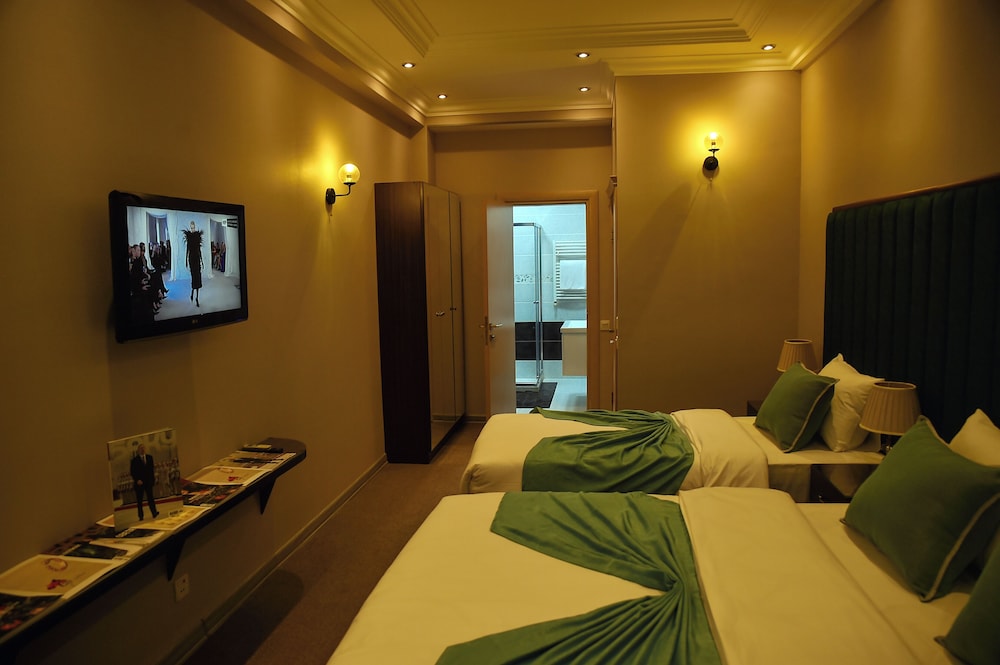 Karat Inn 24/50