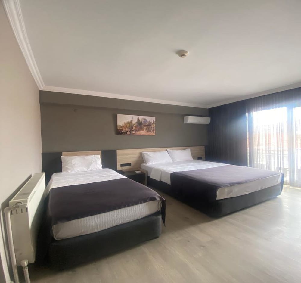 Faik Hotel 23/50
