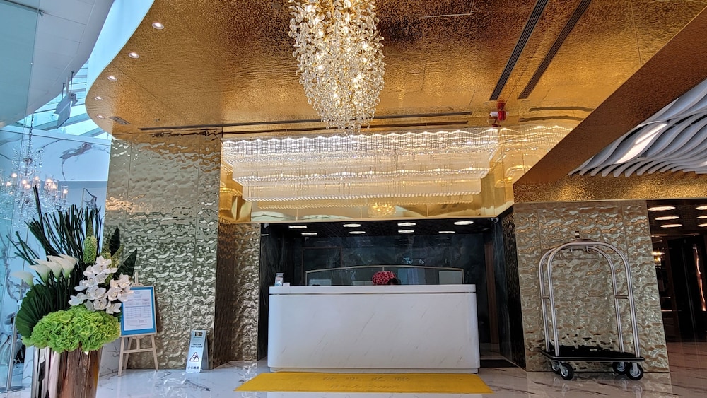 Grand Bay View Hotel 5/50