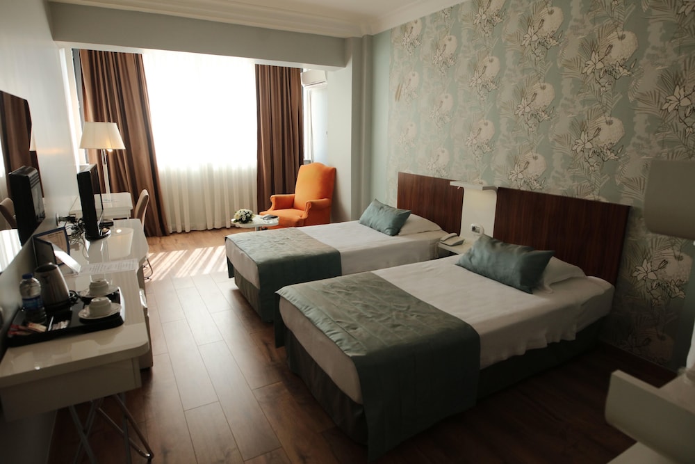 Buyuk Saruhan Hotel 7/50