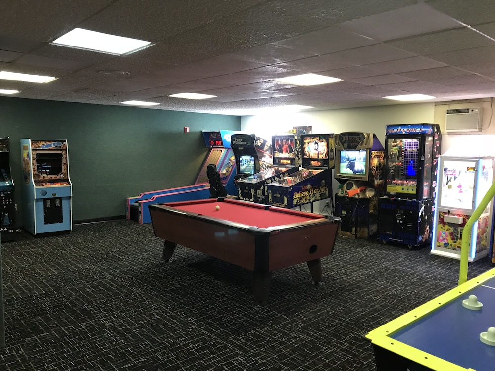 Carriage House Country Club 39/50