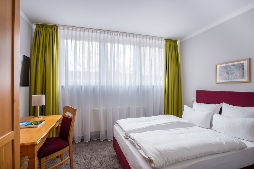 Halbersbacher. Hotel Annaberg 5/50