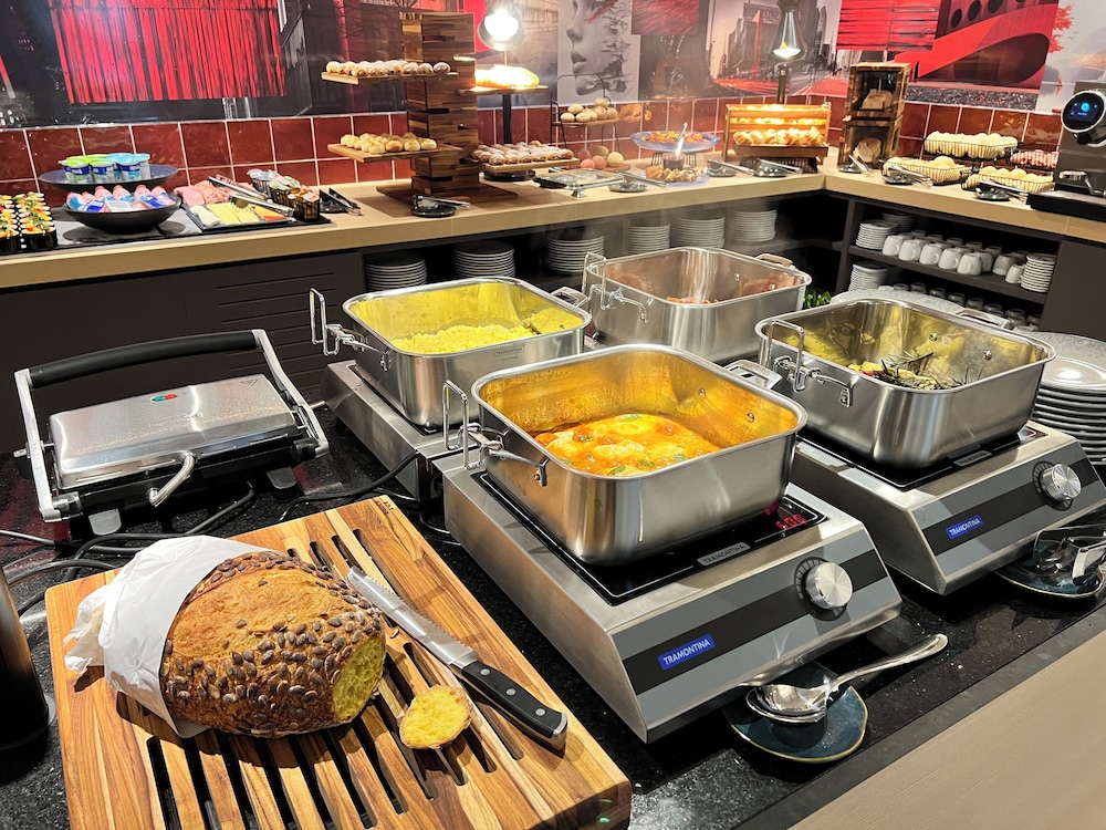 Radisson Red Ibirapuera photo5
