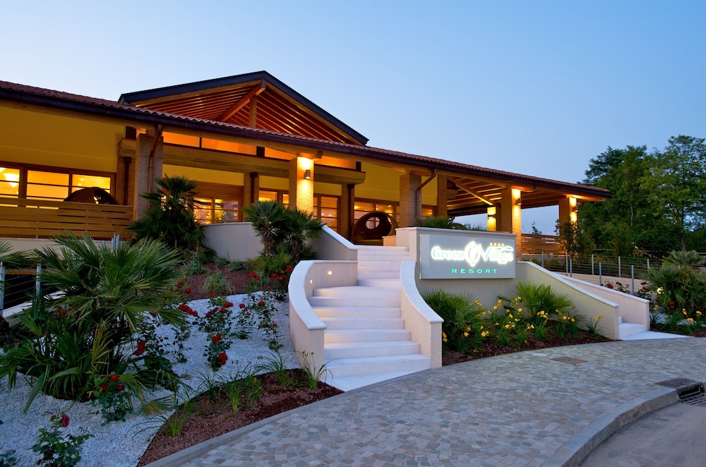 Hotel Green Village Resort 4/60