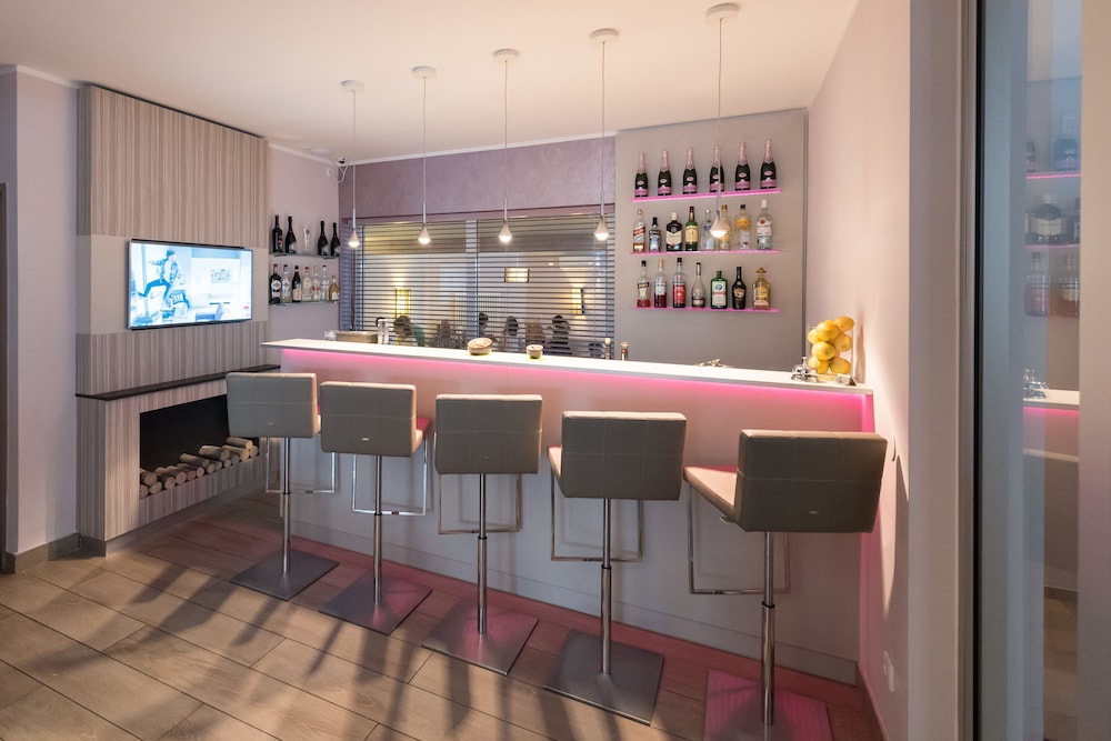 Hotel New Orly 54/65
