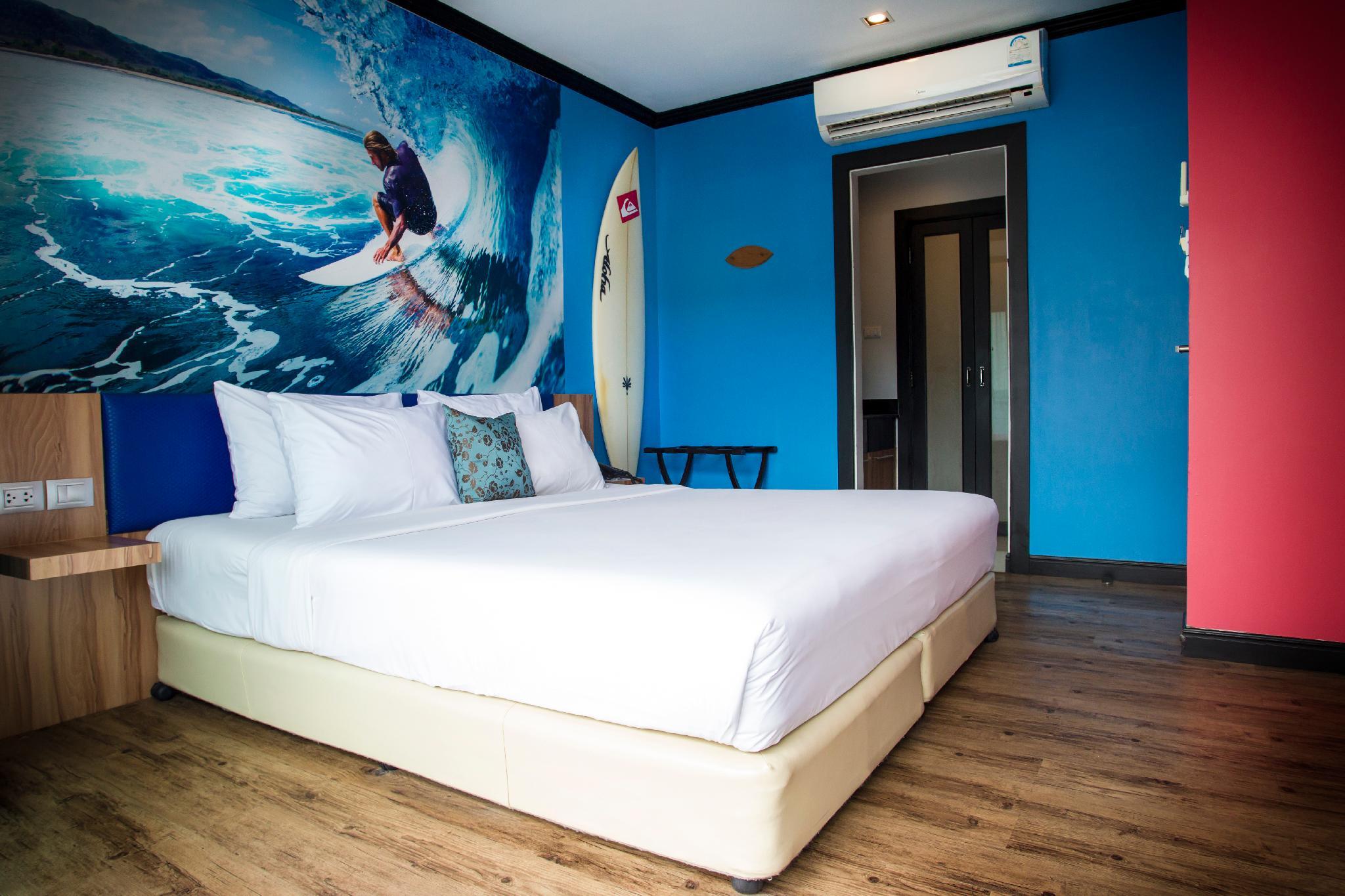 2 BEDROOMS, FAMILY, DOUBLE AND TWIN BEDS