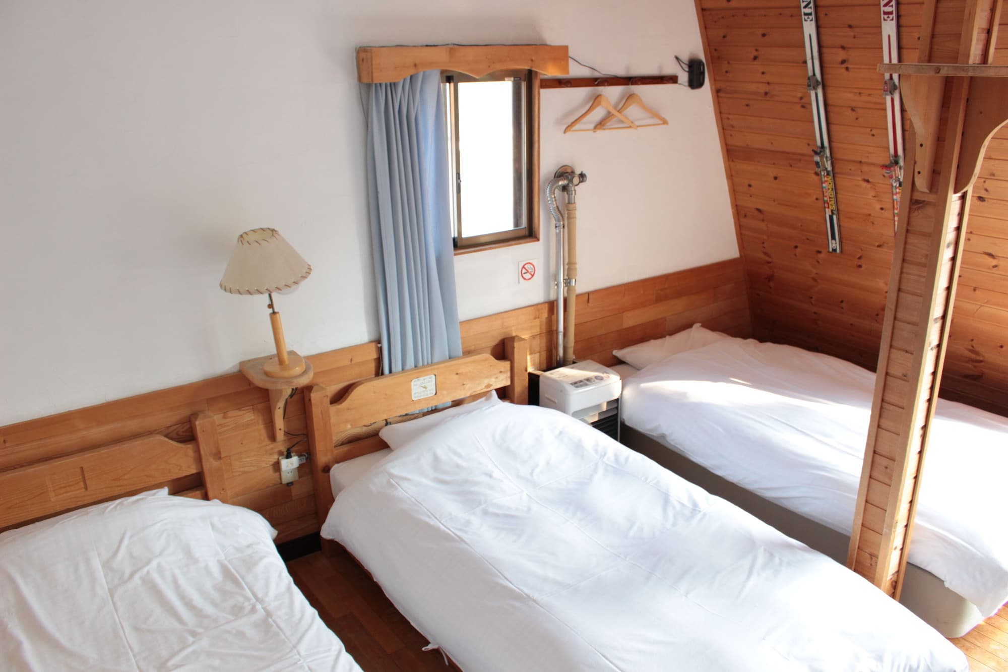 ROOM, TRIPLE