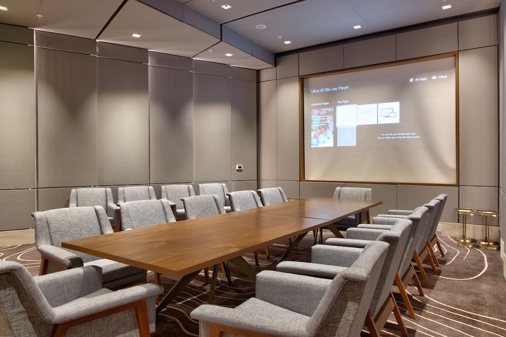 Real Select at the Ritz Carlton Residences, Waikiki Beach 39/50