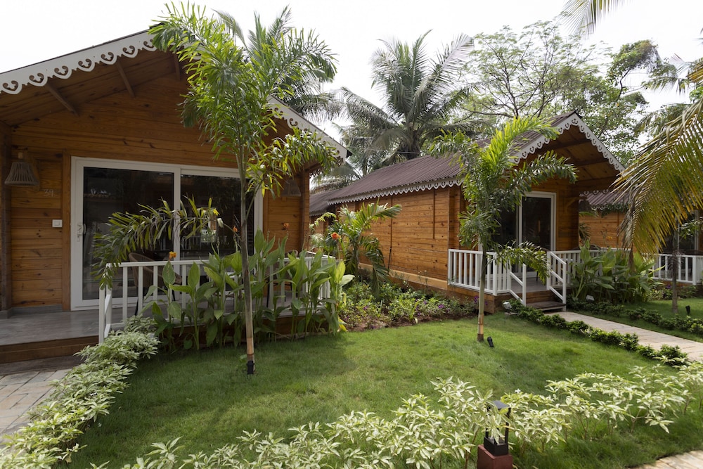 Aralea Beach Resort by Stone Wood Morjim 33/47
