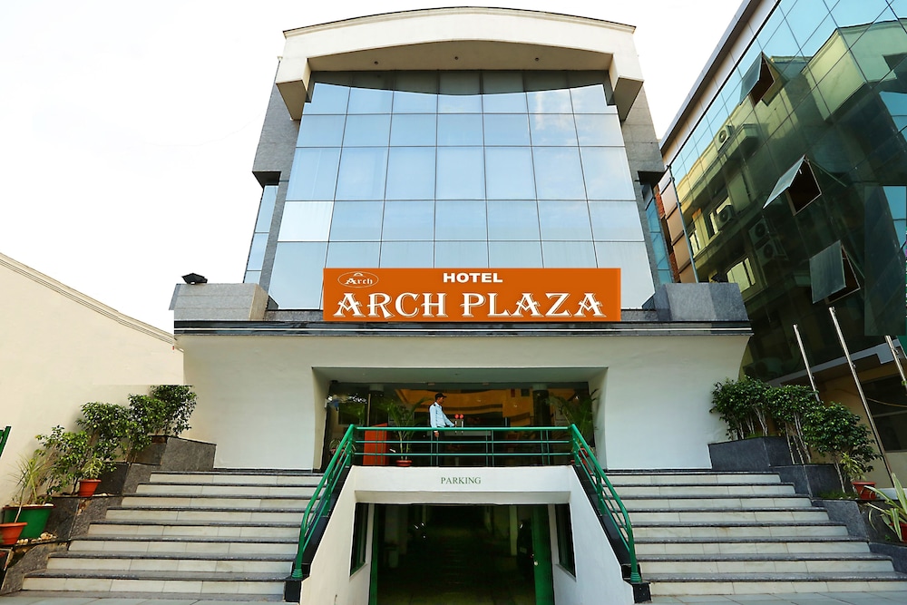 Hotel Arch Plaza 5/58