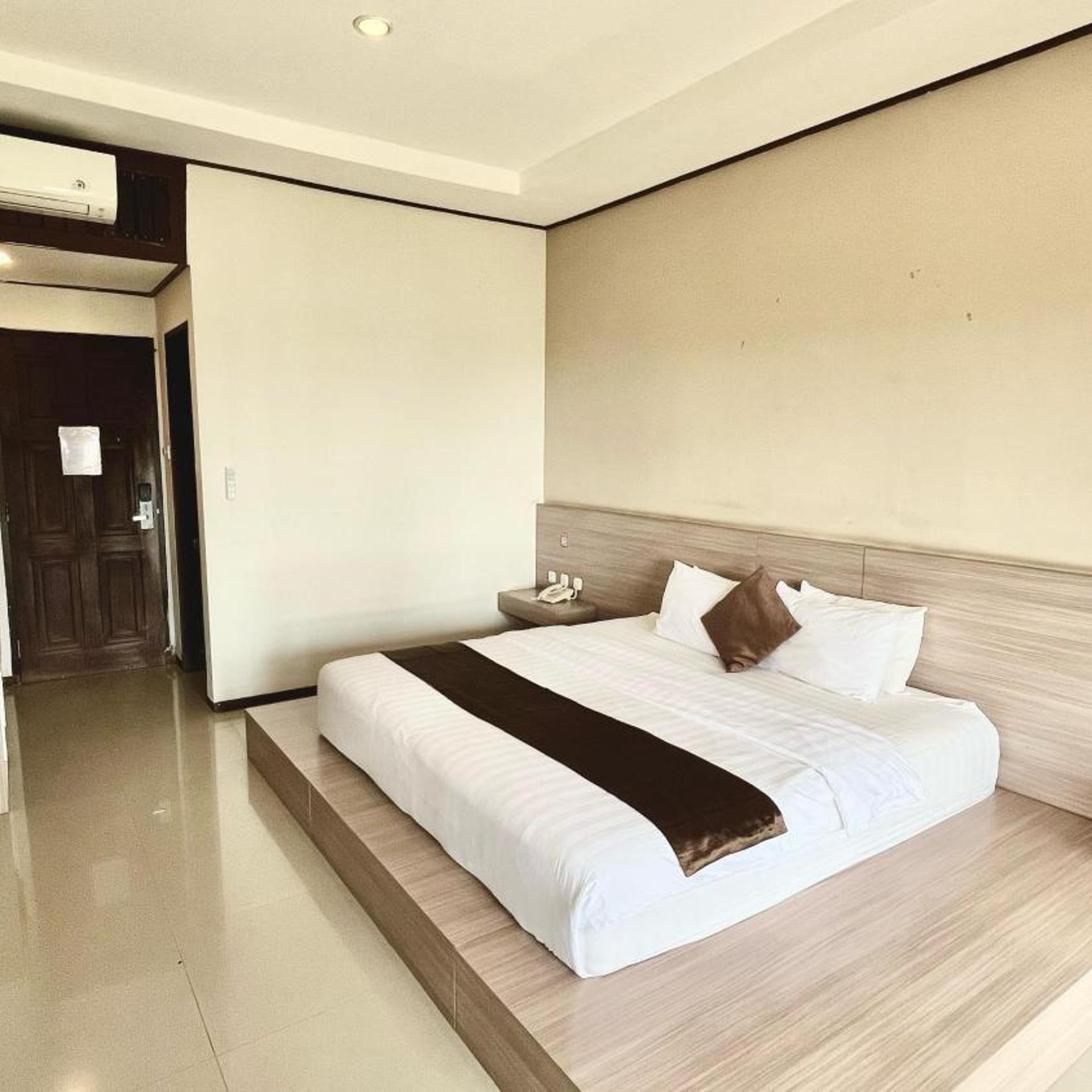 Surya Kencana Seaside Hotel 20/50