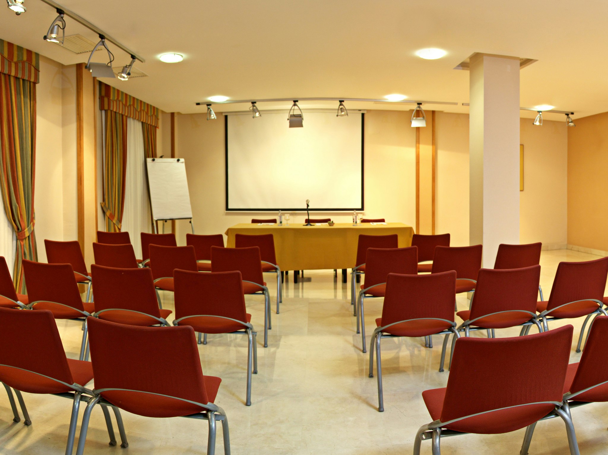 Hotel Sercotel Tres Luces 56/62