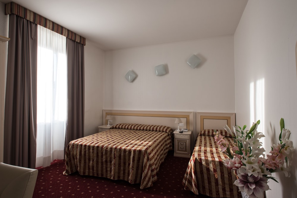 Hotel Centrale 16/27