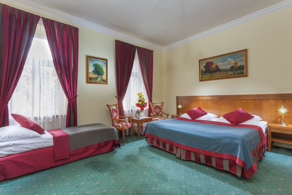 Green Garden Hotel 23/64