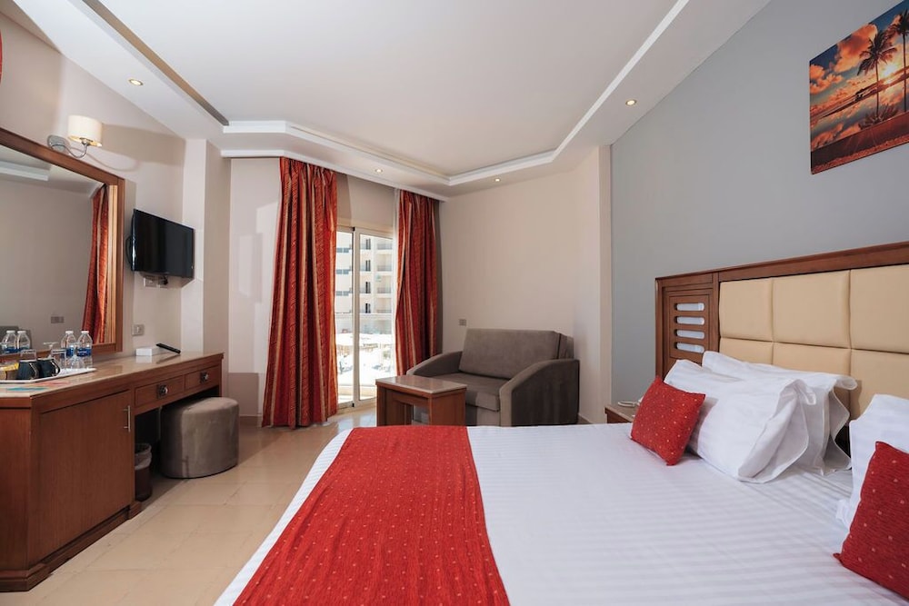 SUNRISE Serano Club Resort 15/61