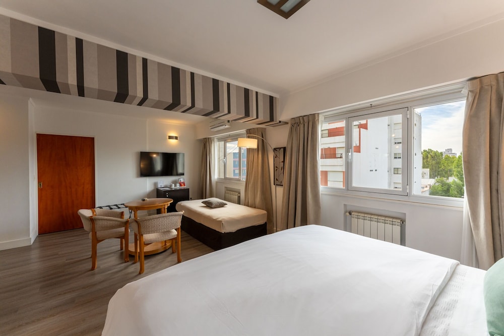 HOTEL TOLOSA 22/75