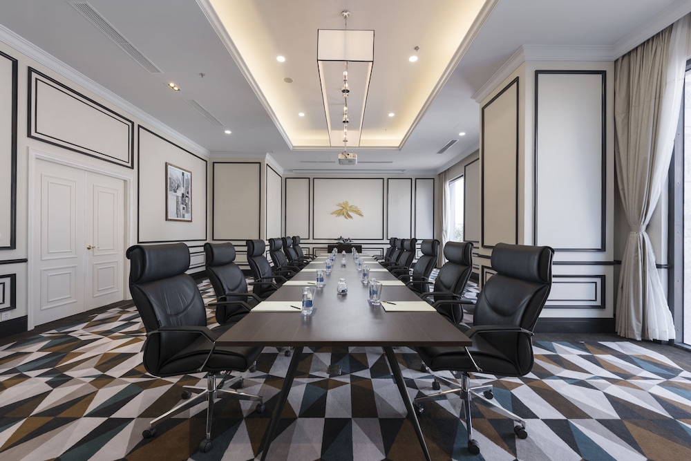 Vinpearl Empire Nha Trang, Affiliated by Melia 68/73
