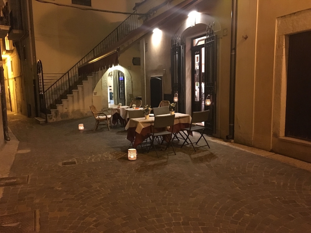 Albergo Del Cacciatore 28/49
