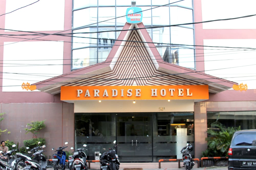 Paradise Hotel 3/39