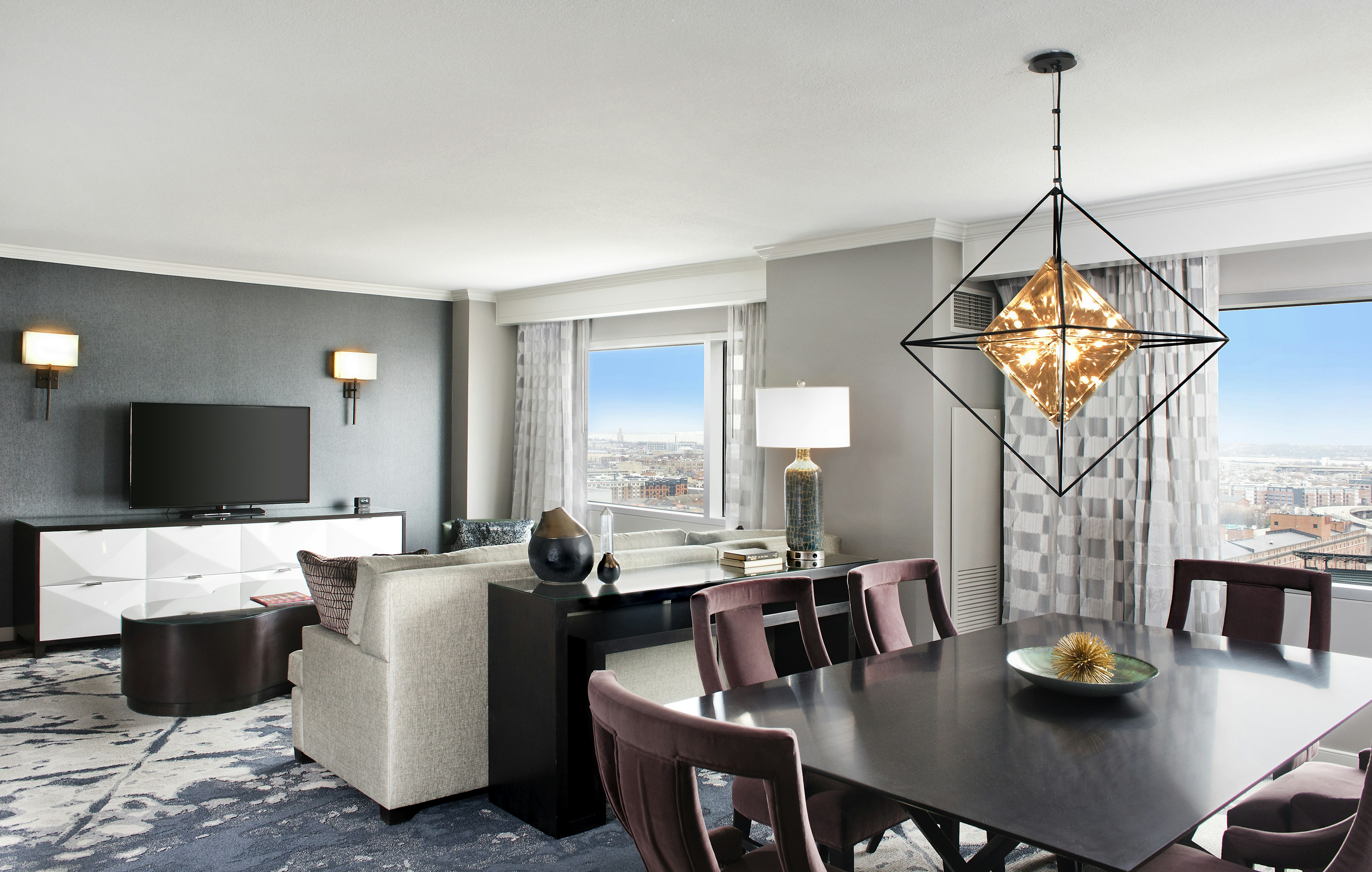 Hilton Baltimore Inner Harbor 63/84