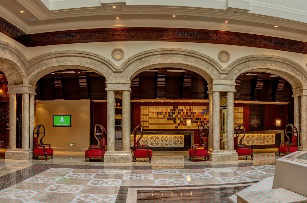 Holiday Inn Guangzhou Airport Zone 36/70