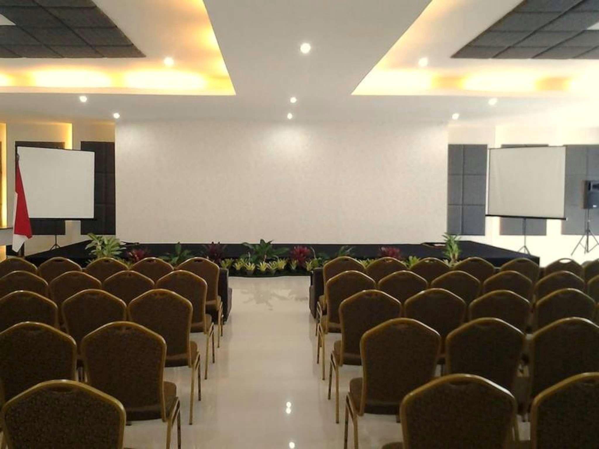 Selabintana Conference Resort 32/42
