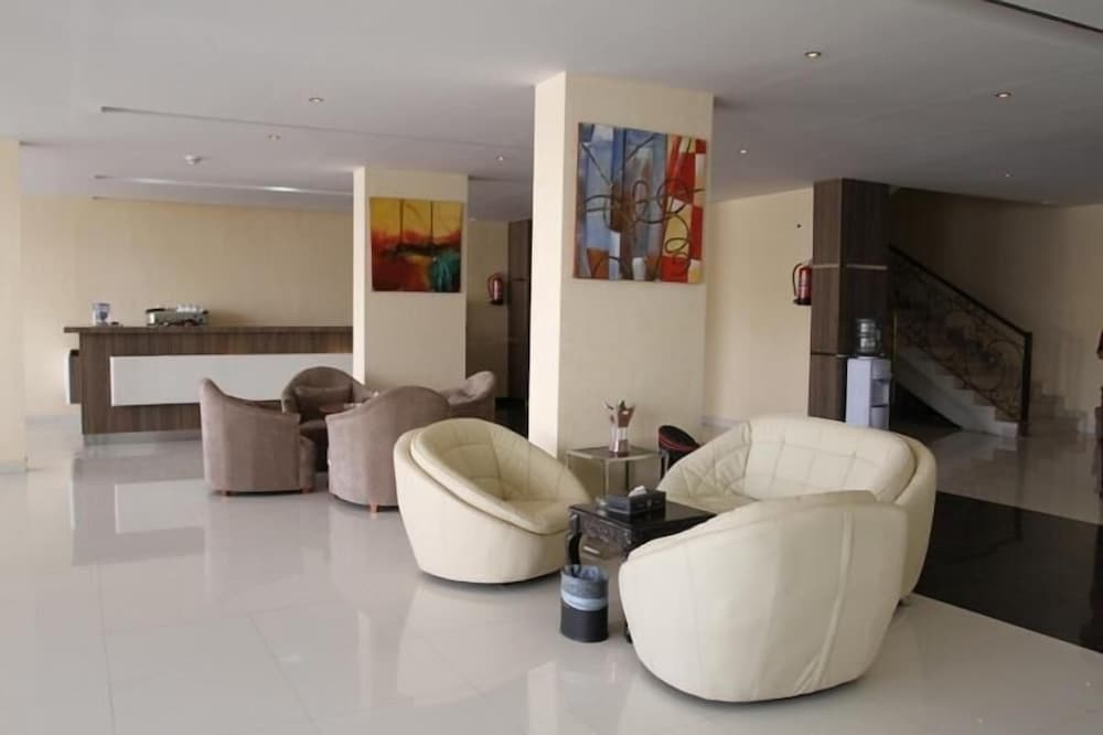 رؤوم إن المجمعة(Raoum Inn Serviced Apartments Majmma) 39/41
