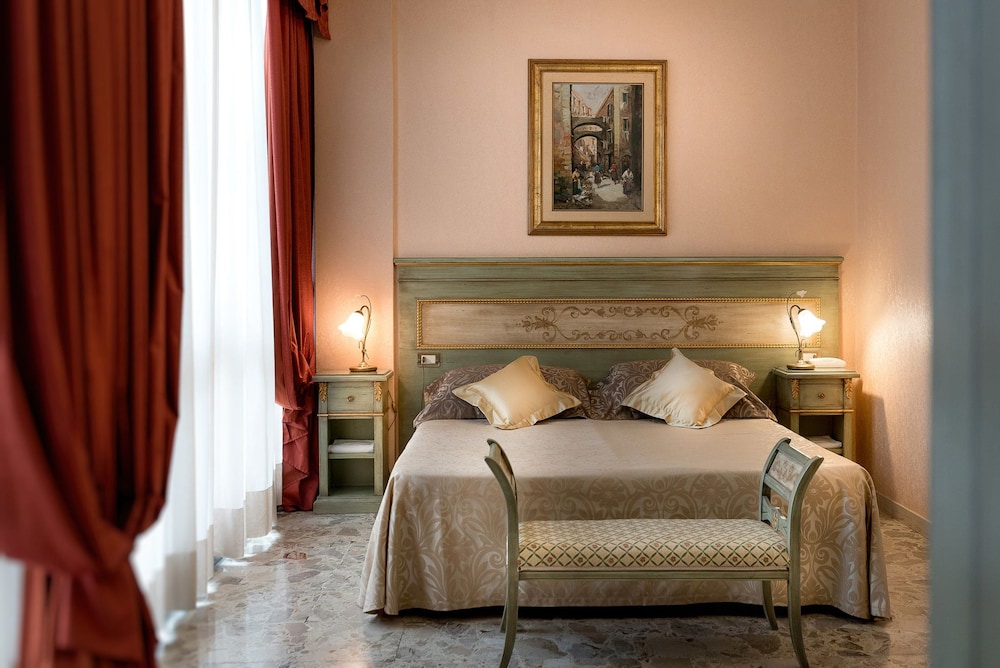 Hotel President Rimini 30/84