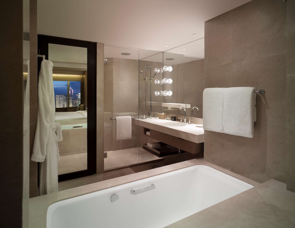 GRAND HYATT HONG KONG 44/69