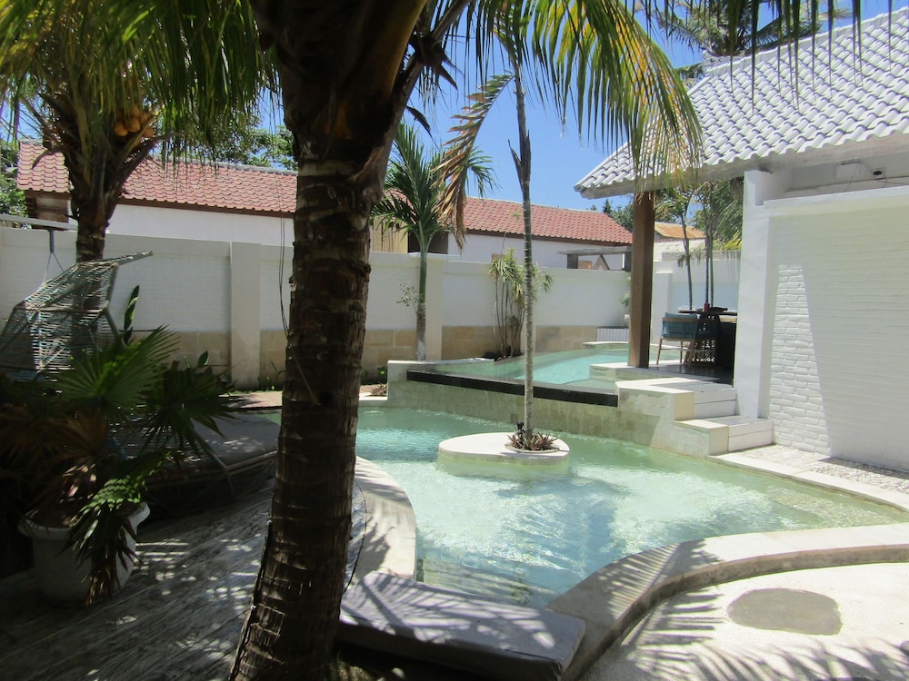 The White Key Luxury Villas 15/39