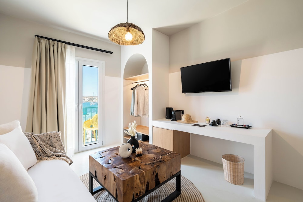 Play Paros, a member of Brown Hotels 45/62