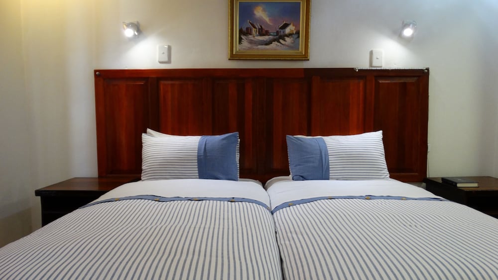 Sleepers Villa 9/41
