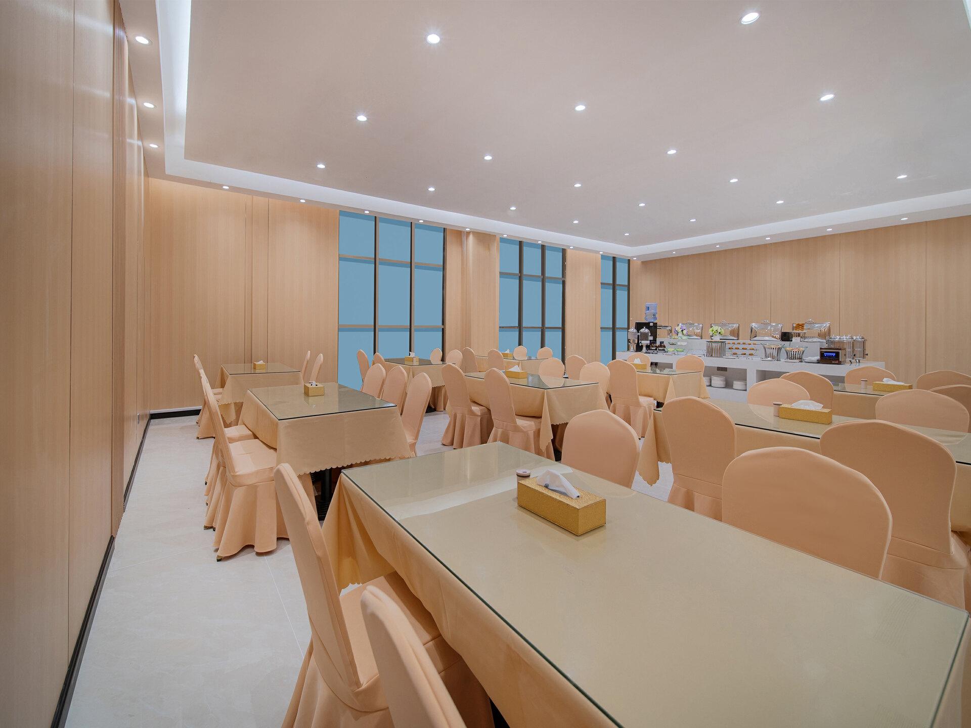 Vienna Int Hotel Shenzhen Songgang Wanzhao Square 43/50